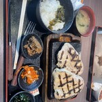感動の肉と米 - 料理写真: