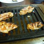 龍園 - 鶏肉を焼いています。