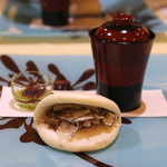 トゥ・ラ・ジョア - 和牛の中華パン　(2015/05)