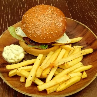タコピザ アンド バーガーズ_0