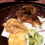 北新地 湯木 - 2015.5 稚鮎、たたみ鰯の揚げ物