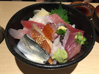 沼津に来たら海鮮丼は必食 おすすめの海鮮丼のお店選 食べログまとめ 沼津に来たら海鮮丼は必食 おすすめの海鮮丼のお店選 食べログまとめ