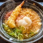讃岐製麺 - 料理写真:海老天をトッピング(画像はAIにて”しずる感”を強調したもの)