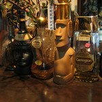 BAR　Q･L･K - カウンター上のボトルです。