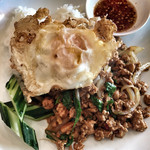 マラッカバー - ガイ ガパオ ラーカオ