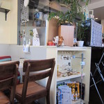 カフェ　みつばち - 店内の様子