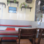 カフェ　みつばち - テーブル席