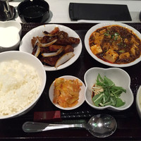 御膳房 六本木店 - ランチは味やクオリティを期待しちゃいけません
                酢豚の肉はスルメのようなかみごたえでした