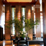 Main Lobby 正面はMain Bar