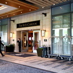ザ・リッツ・カールトン東京 - 「THE RITZ-CARLTON TOKYO」正面玄関