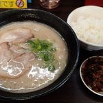 久留米ラーメン ふくの家 愛敬店 - ラーメン＋辛子高菜＋小ご飯