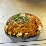 Denkou Sekka Ekimae hiroba ten - 肉玉焼き(そば1玉)