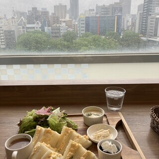 カフェテラストリコロール_1