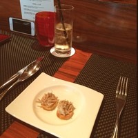 ラトリエ ドゥ ジョエル・ロブション - まずは一口サイズの前菜。