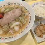 どうとんぼり神座 - 料理写真:ラーメン&揚げ餃子セット♪