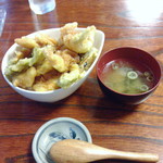 Famirishokudousakanayasan - 海鮮天丼。1200円