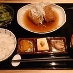 和酒庫 - 豚角煮定食（900円）