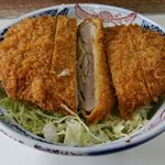 とんかつ美よし - ソースカツ丼（ソース抜き）　600円。甘目のオリジナルソースがお好みでない方へのご主人の配慮です。注文時に、ソースかつ丼にソースをかけないでくださいと言えばＯＫです。