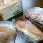 キャパトル - 料理写真:揚げコッペ(右上)
