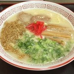 ホテルキャビナス福岡レストラン - とんこつラーメン(590円)
