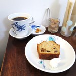カフェ アリエ - 珈琲、キルシュ漬けドライフルーツのパウンドケーキ