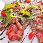 OUI - ボキ、ローストビーフ大好きなんだ。
      お肉がやわらかくてとっても美味しい～