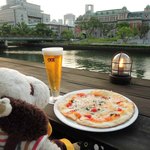 OUI - う～ん、ラグジュアリーでエグゼクティブなボキ・・・
      ビールがすすむなぁ～♪
      (ちなみに、つぬっこの誕生祝いではありません！)