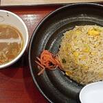 8番らーめん - 料理写真:チャーハン