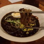 韓国家庭料理 扶餘 - チャヂャメン定食ランチ880円の麺アップ