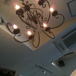 ピッツェリア ブラチェリア チェザリ - 天井