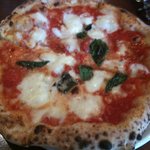 ピッツェリア ブラチェリア チェザリ - ちょっと贅沢なチェザリランチ（マルゲリータ エクストラ）