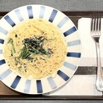 サンマルク カフェ - 料理写真:サーモンとほうれん草のクリームパスタ