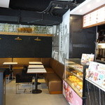 Mita米塔手感烘焙坊 - 2015.06 イートインスペースもありました。
