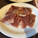 元氣七輪焼肉 牛繁 - 5/25  黒豚カルビ  半額