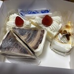 銀座コージーコーナー - 料理写真:ショコラケーキといちごショートケーキにカボチャケーキ カボチャケーキめっちゃ美味しかった
