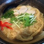 麺屋孔雀 - 鶏白湯そば(塩) 780円    濃厚で塩強い