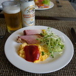 AMBASSADOR - 2015.06 朝ごはんは缶ビール持ち込みで