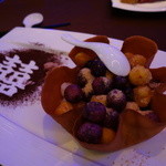 AMBASSADOR - 2015.06 お祝いのお菓子です。