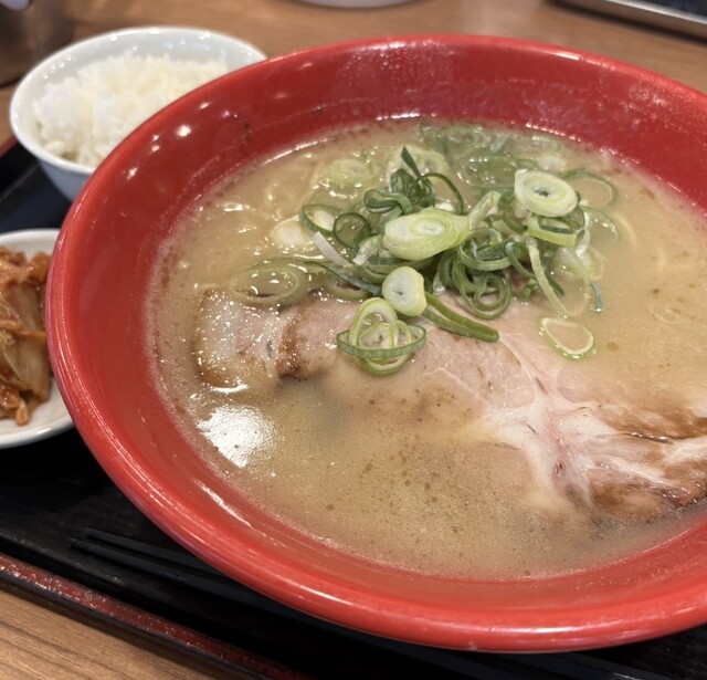 ラーメンたろう 三宮本店 - 三宮（神戸市営）/ラーメン | 食べログ