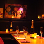 Dining Bar HANABI - くつろげる空間で楽しい時間をお過ごし下さい。ソファ席あります♪