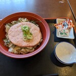すき家 - 料理写真:まぐろたたき丼(並)690円