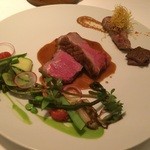 ア・ニュ ルトゥルヴェ・ヴー - 子羊のロースト、3種類の部位