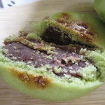 茶室静香亭 - お茶まんじゅう、カット！