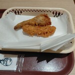 ケンタッキーフライドチキン - 料理写真:上がオリジナルチキン、下がカーネルクリスピー