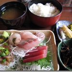 地魚料理 釜めし 末広 - お刺身定食