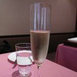 レストラン　ジャンティ - スパークリングワイン　945円