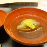祇園 にしかわ - 粟麩、よもぎしんじょの椀