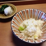 しのはら - お漬物もついて、いただきま〜す