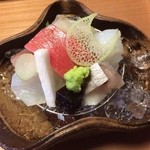 お造り‥三河湾の鱸(昆布じめ)・対馬のしめ鯖・玄界灘のタマメダイ・アイルランドの本鮪・五島列島のアオリイカ(1週間熟成)・三浦半島のエボダイ・昆布醤油の煮こごりと山葵で