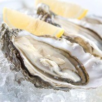 産直生カキ　1個350円 